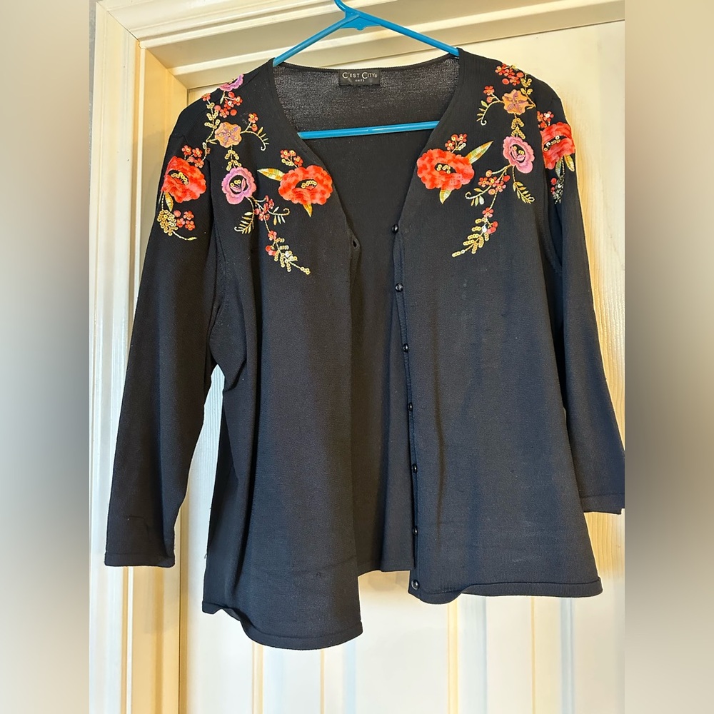 C’est City Beautiful light sweater